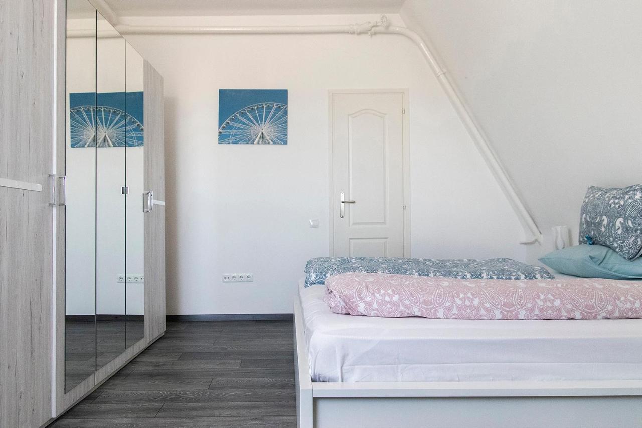 Helena Apartment With View On St. Stephan'S Basilica Budapeste Exterior foto