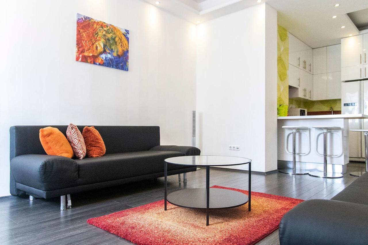 Helena Apartment With View On St. Stephan'S Basilica Budapeste Exterior foto