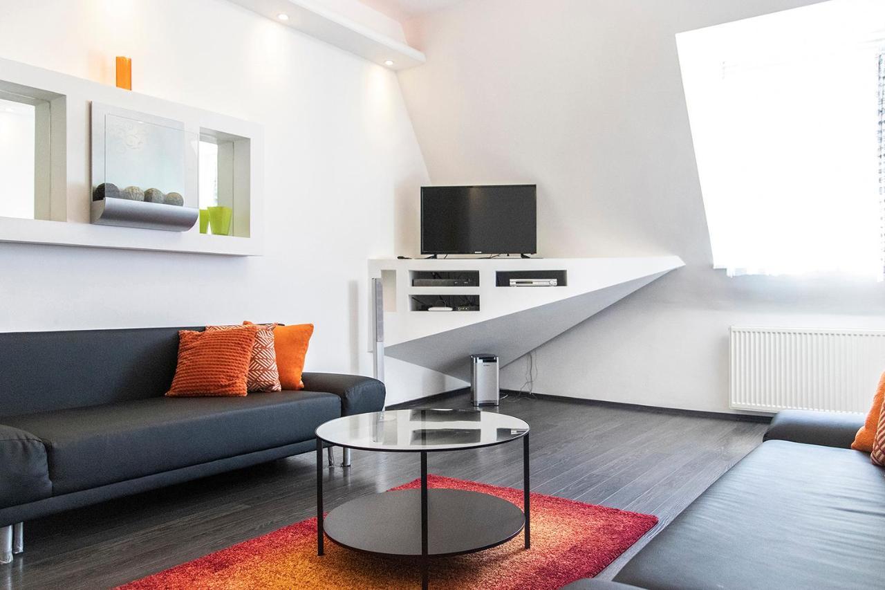 Helena Apartment With View On St. Stephan'S Basilica Budapeste Exterior foto