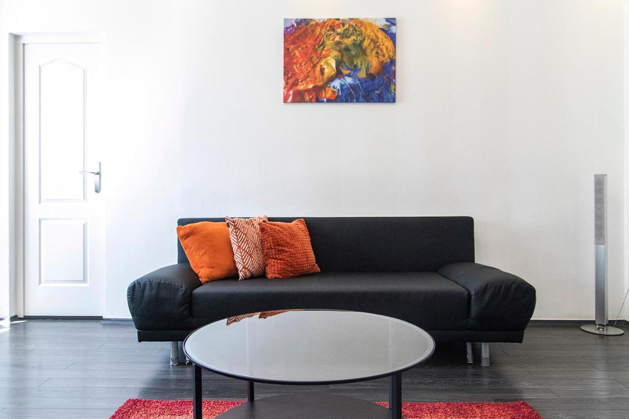 Helena Apartment With View On St. Stephan'S Basilica Budapeste Exterior foto