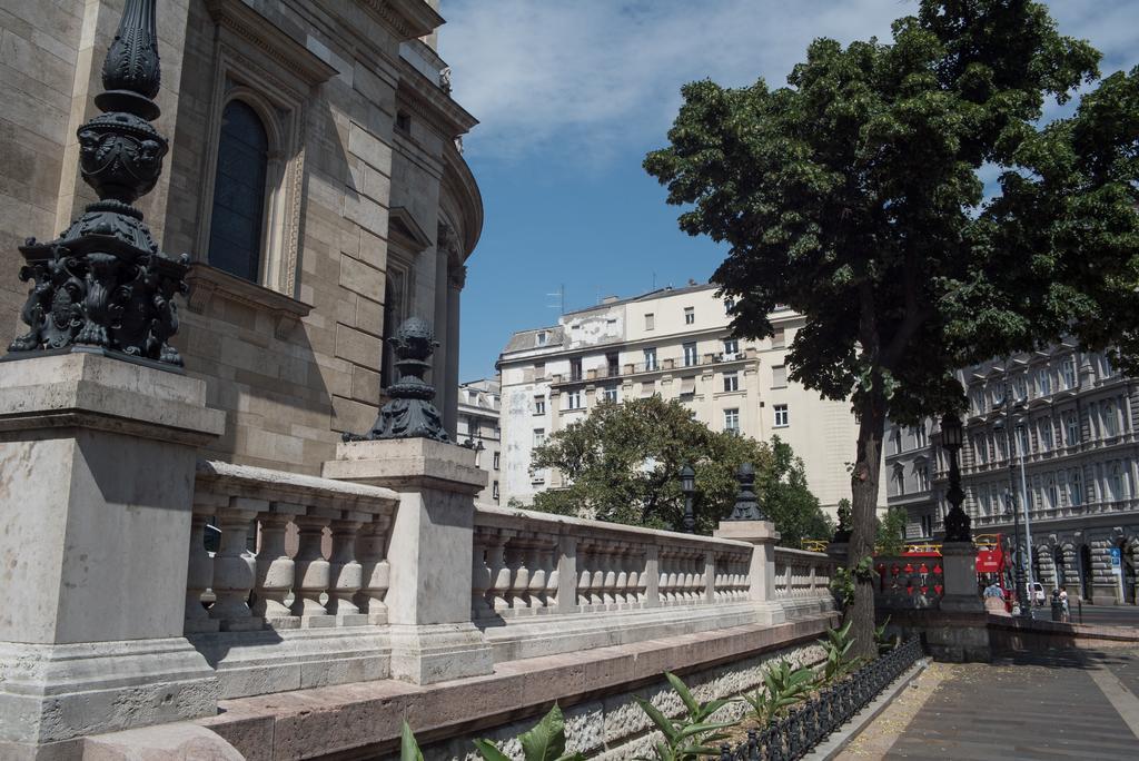 Helena Apartment With View On St. Stephan'S Basilica Budapeste Exterior foto