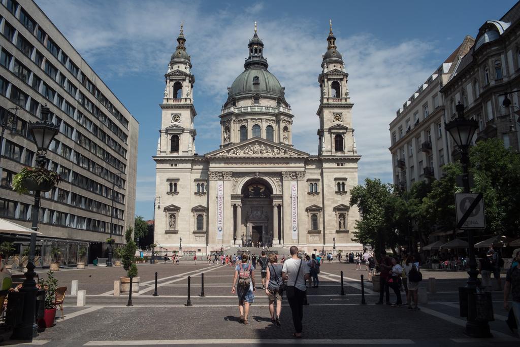 Helena Apartment With View On St. Stephan'S Basilica Budapeste Exterior foto