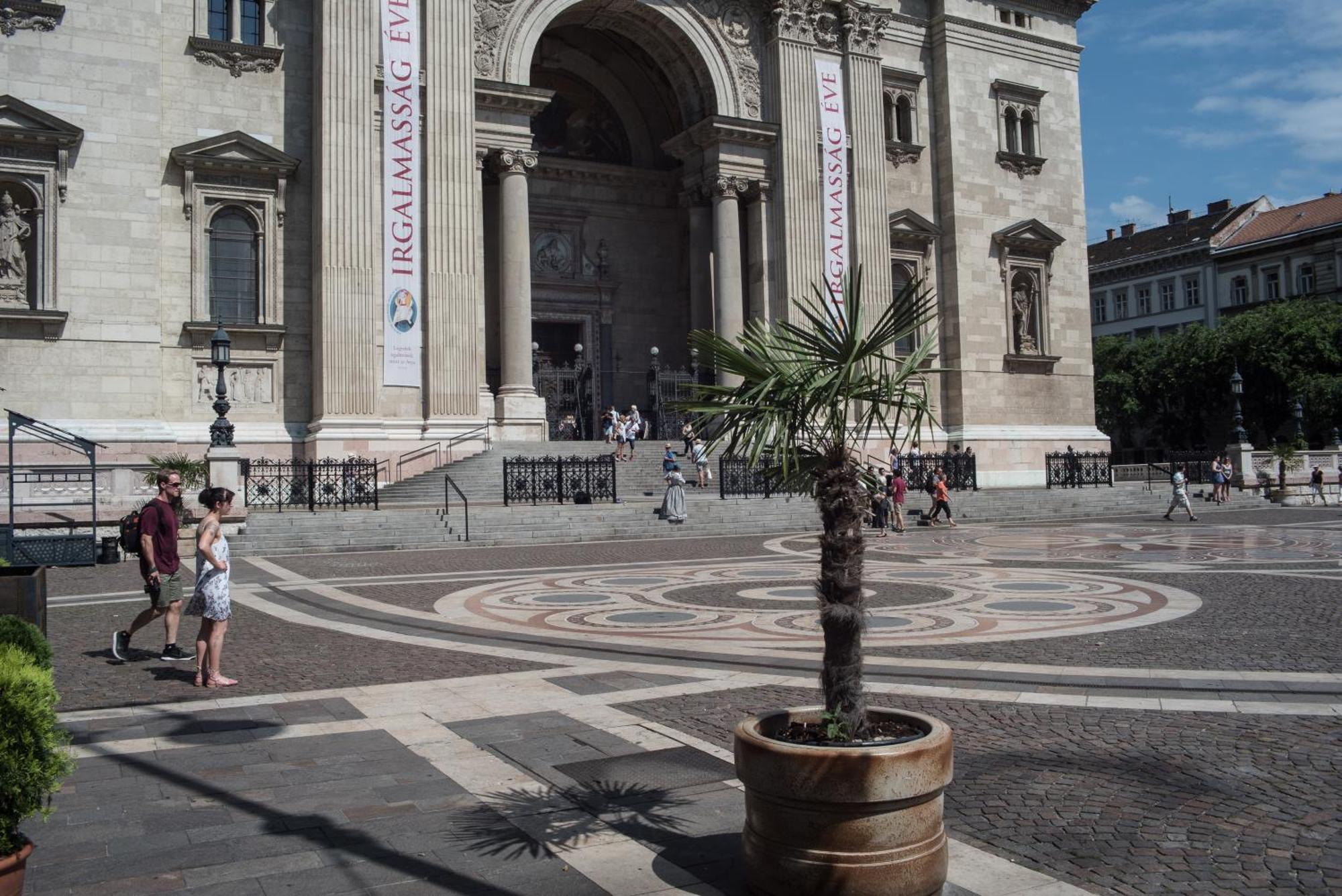 Helena Apartment With View On St. Stephan'S Basilica Budapeste Exterior foto