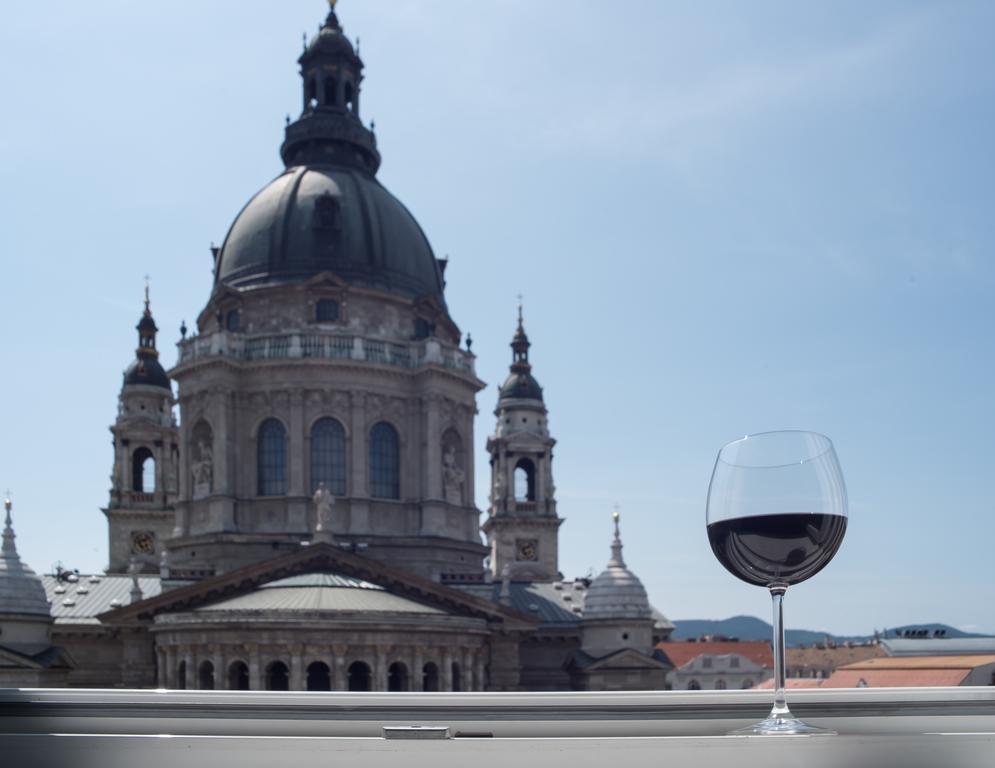 Helena Apartment With View On St. Stephan'S Basilica Budapeste Exterior foto